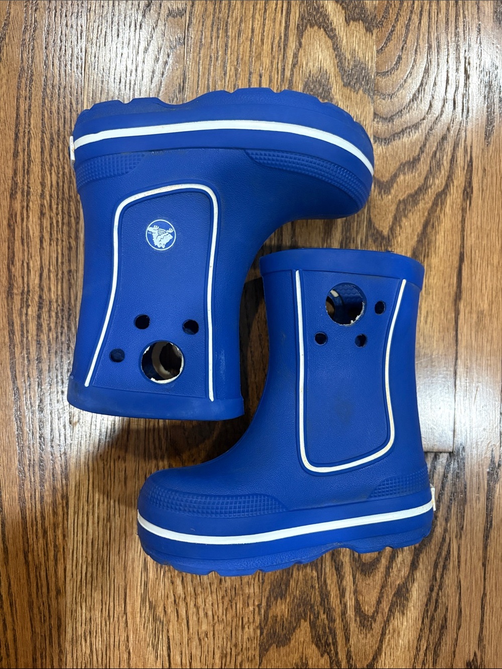 Kids blue Crocs Crocband Jaunt Rain Boot, size 6-7. Great used condition